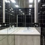 фото зеркального санузла