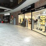 интерьер магазина на фото