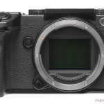 среднеформатная камера fujifilm gfx 50s спереди